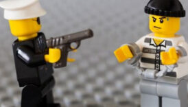 avustralyada bir eve yapilan baskinda 163 bin dolar degerinde 2 bin 500 lego kutusu xWjESs8N