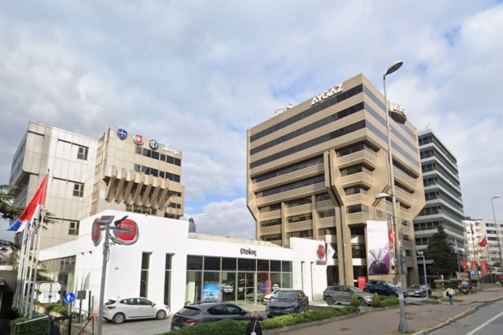 aygaz ve tofasin genel merkezi yine koc holdinge ait olan temel ticaret ve yatirima wXcFzjT4