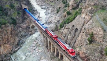 bati karadenizin dogal ve kulturel mirasini tanitan turistik karaelmas treni sonbahar seferlerine basliyor 5GHghr8w