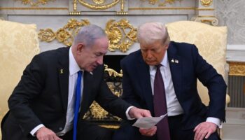 beyaz saray netanyahu ile gorusen abd baskani donald trumpin gazze planini acikladi israilin kabul dTeav5gH