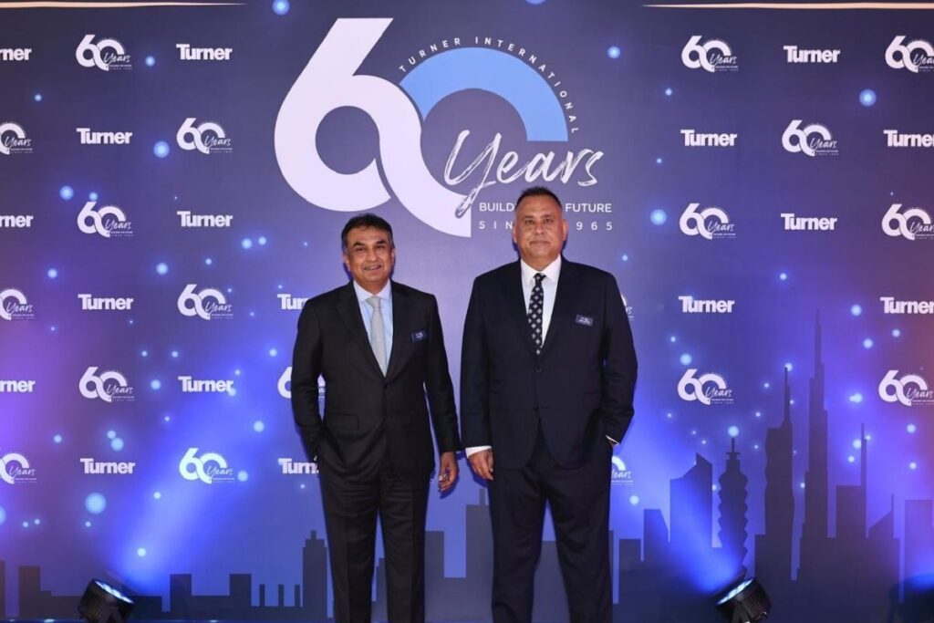 burj khalifadan istanbula turner international 60inci yilini turkiyede kutladi T8iY4KHL
