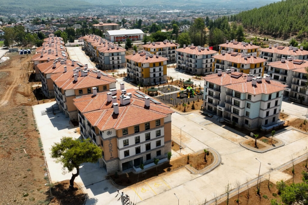 cevre sehircilik ve iklim degisikligi bakani murat kurum duyurdu 500 bin konut icin hazirliklar q2B4NC4M