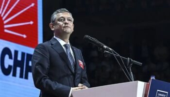 chp lideri ozgur ozel kurultay oncesi eski genel baskanlari telefonla aradi kk31cFMH