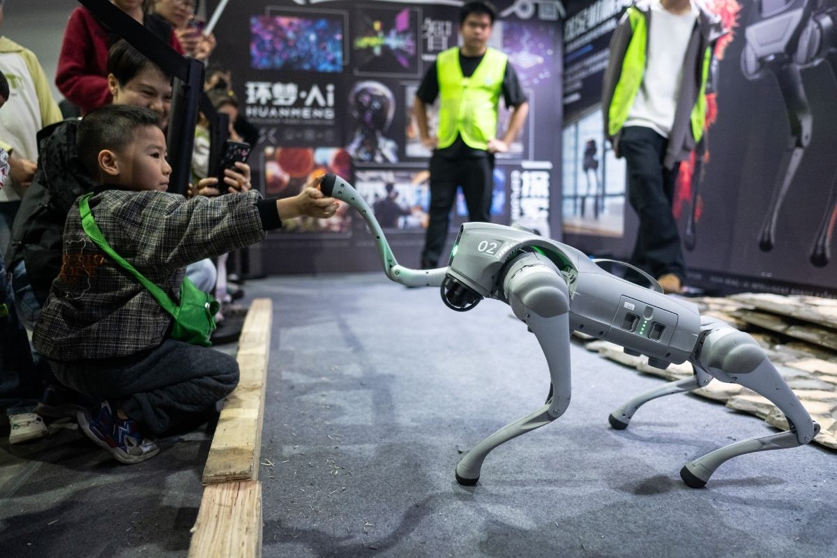 cinde yapay zeka robotlar gorucuye cikti 0