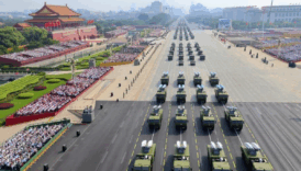 cinden tiananmen meydaninda dev askeri gecit toreni turkiyeyi temsilen hakan fidan katildi PdnxL9Ik