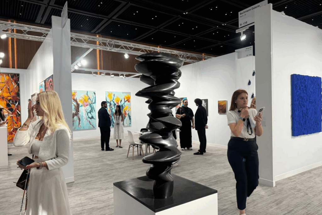 contemporary istanbul 1000e yakin eserle sanatseverleri agirliyor 7wgT6XQp