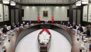 cumhurbaskanligi kabinesi erdogan baskanliginda bestepede toplandi vrLF3wte