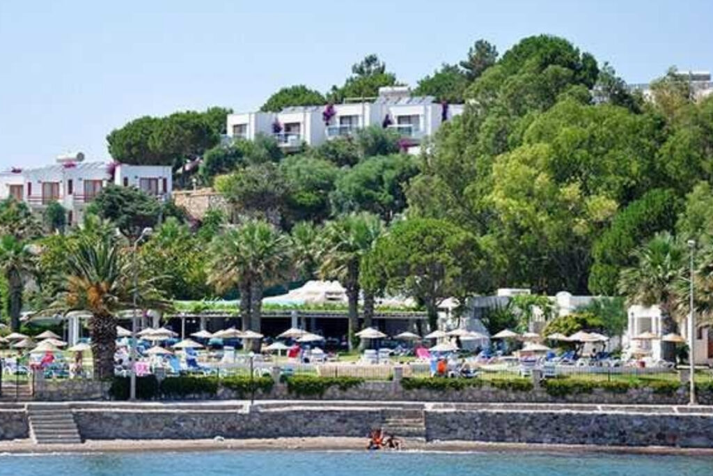datcadaki zarbun sitesinin kurucusu clup datca tatil koyunun eski sahiplerinden erdinc zarbun hayatini kaybetti b6v4ibFG