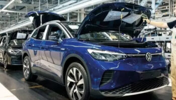 elektrikli araclara talebin beklenenden dusuk kalmasi nedeniyle volkswagen grubu almanyadaki vw audi ve cupra ig7t7Pzz