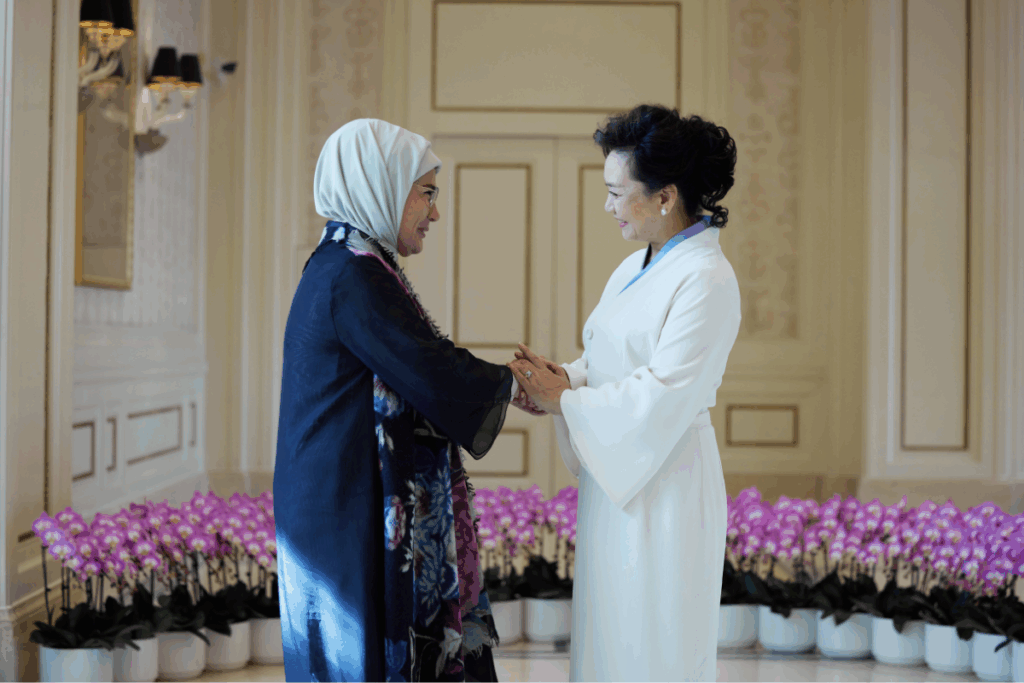 emine erdogandan cin temaslarina iliskin video paylasimi bCkwIsqX