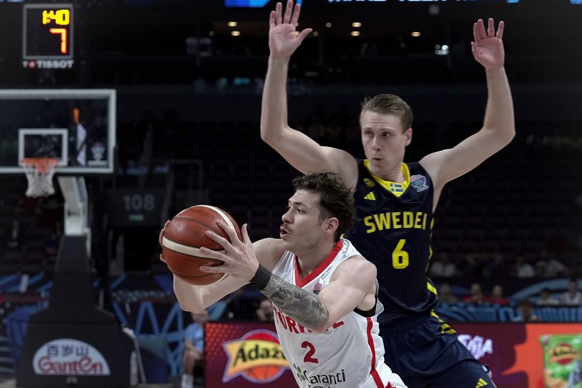 eurobasket 2025te 12 dev adam isveci maglup ederek ceyrek finale yukseldi 0 MuYmeNSK