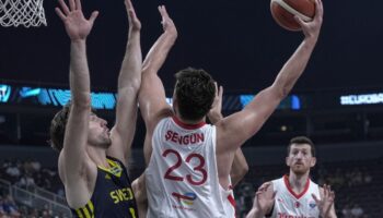 eurobasket 2025te 12 dev adam isveci maglup ederek ceyrek finale yukseldi lO1a83th