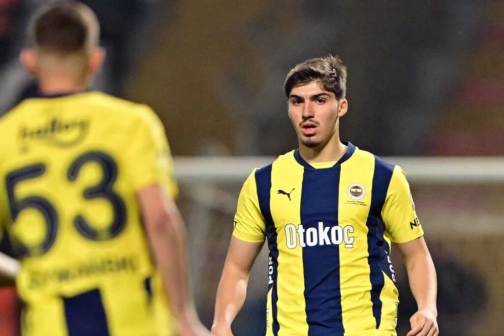 fenerbahce duyurdu yusuf akcicek 22 milyon euroya al hilale transfer oldu mQxV2EJ5