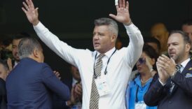 fenerbahcede bir donemin sonu sadettin saran ali kocu gecerek baskanlik yarisini kazandi HJasKyvA