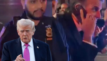 fransa cumhurbaskani macron trafikte kalinca abd baskani trumpi aradi 58gVbNNX