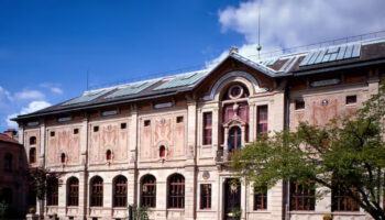 fransada muzeden 95 milyon euro degerindeki tarihi eserler calindi w9mawPJB