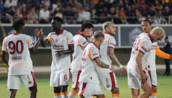 galatasaray alanyasporu yendi tarihindeki en iyi lig baslangicina imza atti HR584lVV