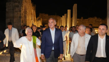 gece muzeciligi 27 oren yerinde devam ediyor SHxzS6zv