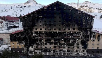 grand kartal otel yangininda 78 kisinin olumuyle ilgili 32 sanigin yargilanmasi suruyor toplam 1998 jp1r13sL