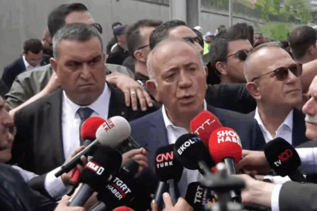 gursel tekin chp istanbul il binasinda arkadaslarimizla temas icindeyiz bir an once bu sorunu L6WGQNrV