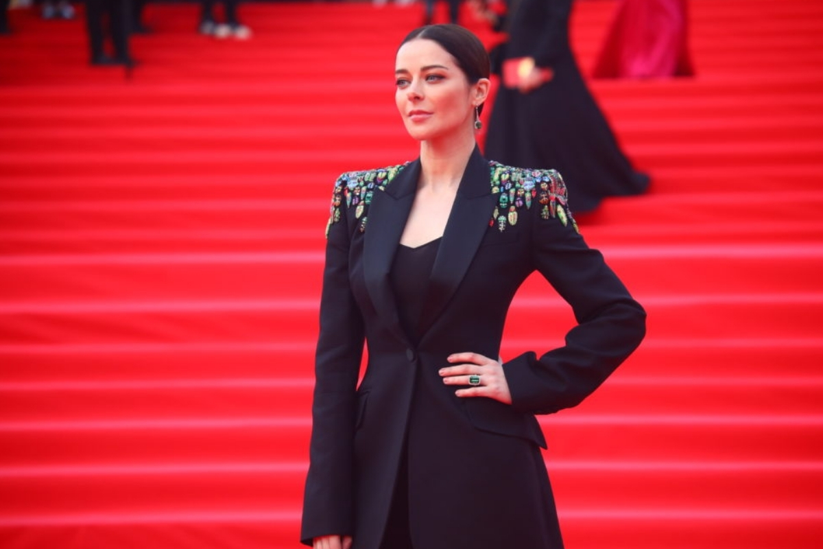 hande ercel rusyada aciklanan en guzel yabanci aktrisler listesine damga vurdu 3 ud1HhzLe