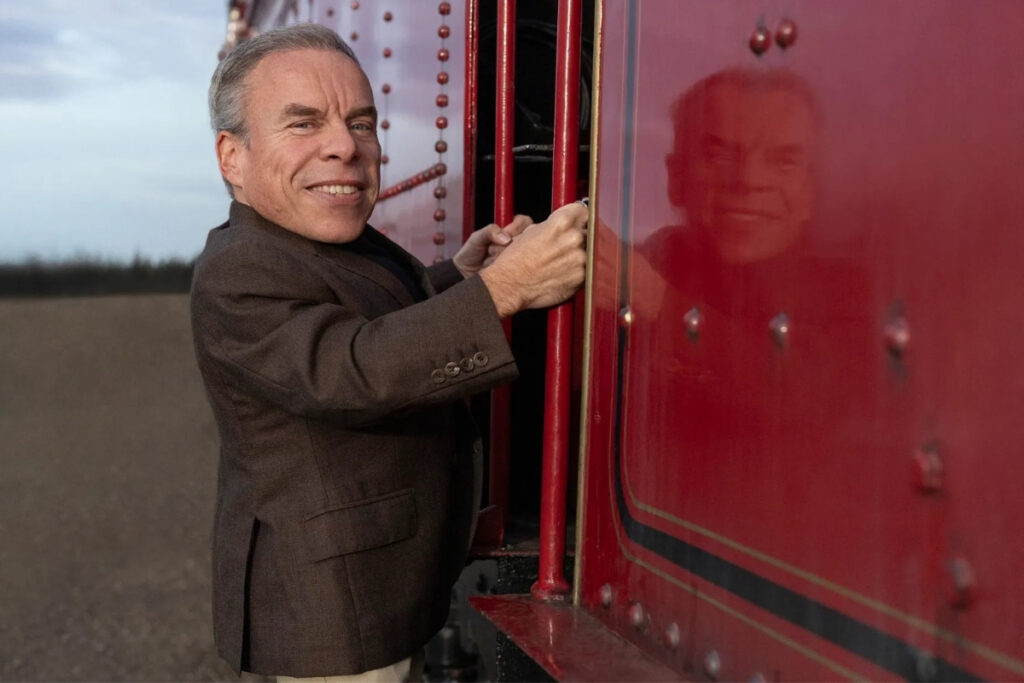harry potter dizisinin kadrosuna orijinal seriden warwick davis katildi ay78jag5