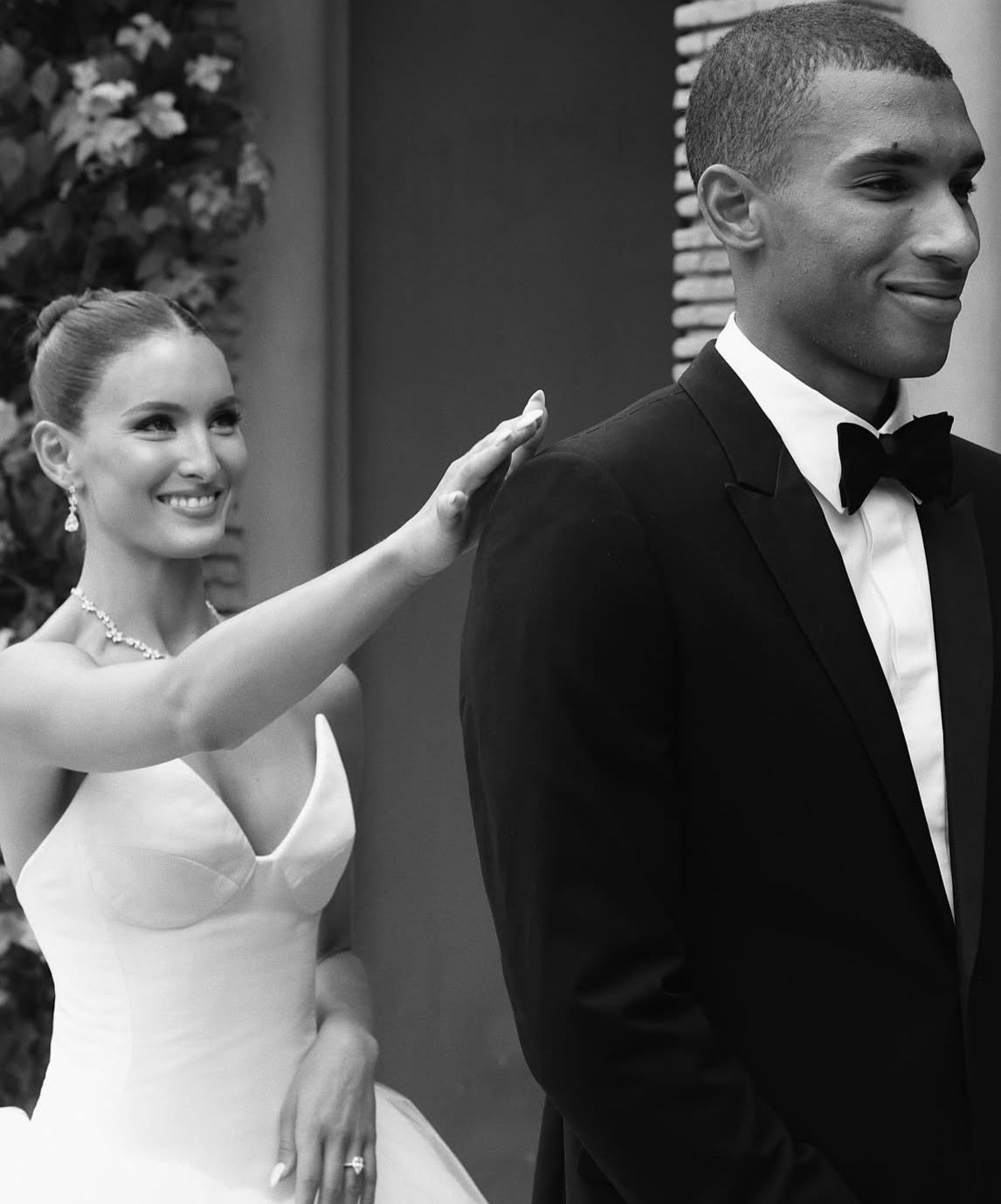 ilk goruste ask yillar boyu saklanan mektup ve mutlu son unlu raket f lix auge rbQeaXMF