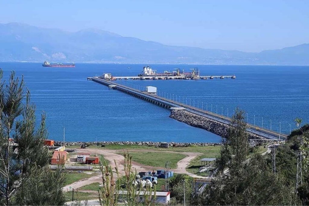irakin petrolu irak ile ikyb anlasmasi uzerine 18 yil sonra saat 0707de yeniden ceyhana DeZcFcra