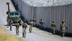 iran sinirindaki yasa disi gecislerin engellenmesi amaciyla orulen guvenlik duvari 204 kilometreye ulasti eLgQMnkt