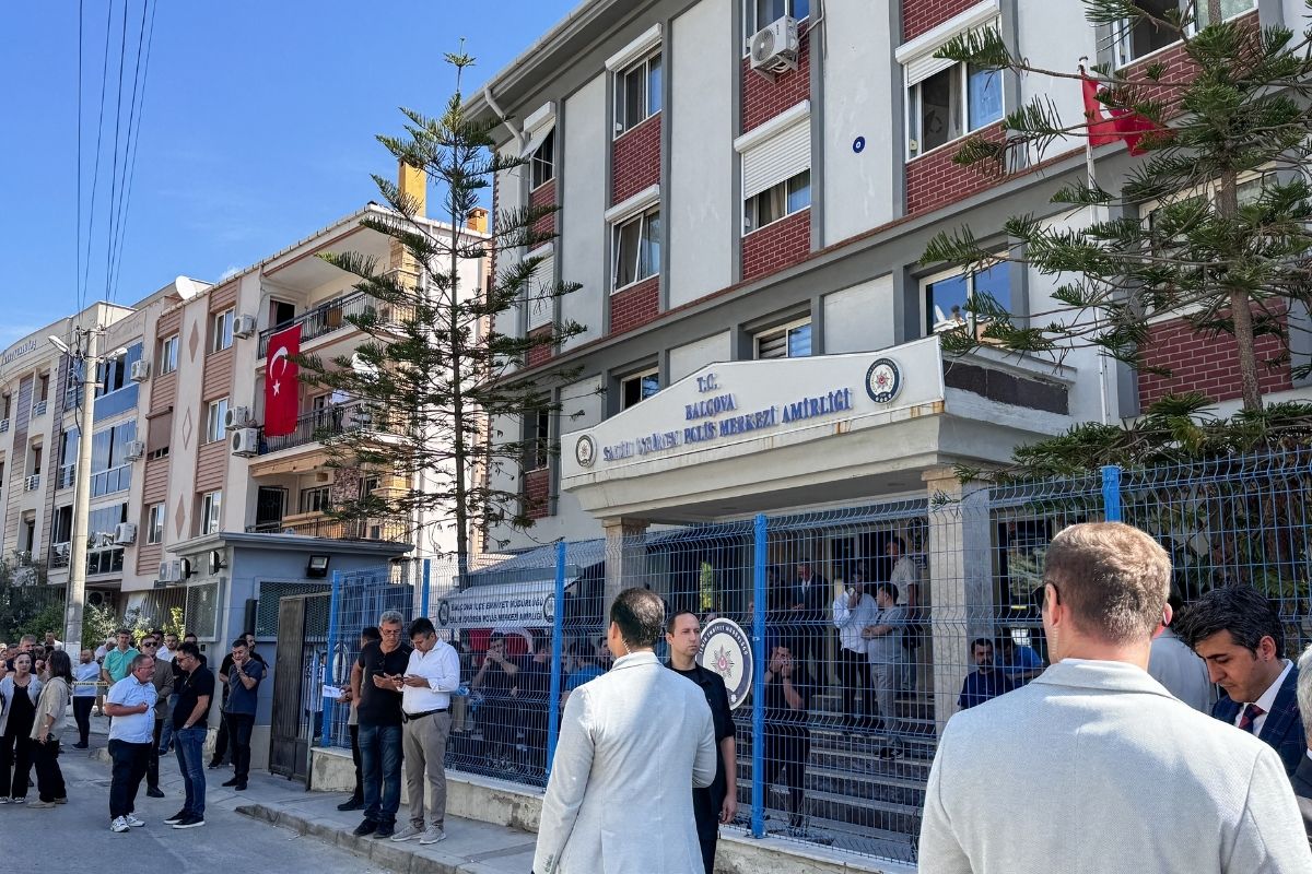 izmirdeki karakol saldirisinin ardindaki yalniz kurt detayi pd yazari feramuzerdinuyarmisti 2 l7euKjVY