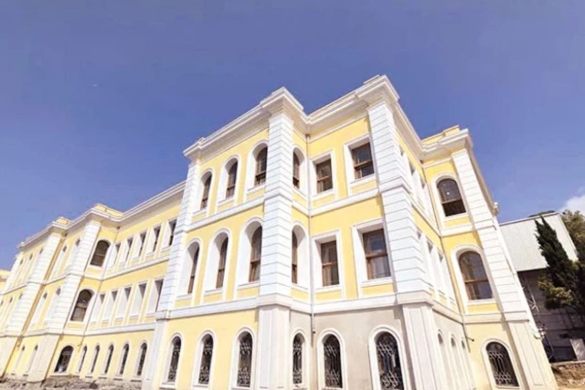 kabatas erkek lisesi ogrencileri saray yurduna kavustu 0 PX5wPjQ5