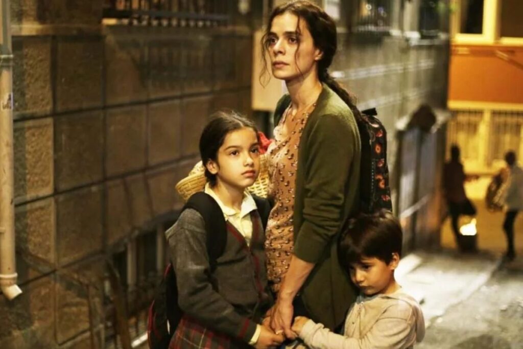 kadin dizisindeki cocuk oyuncu kubra suzgunun babasindan ozge ozpirincciye suclama rhE8rnDS