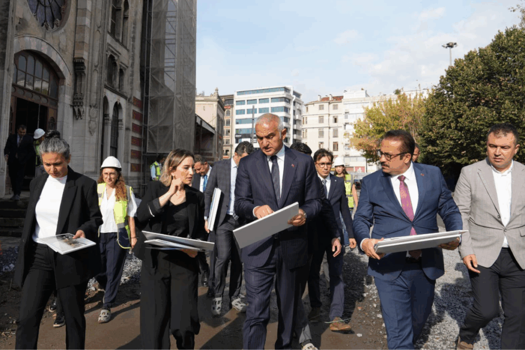 kultur ve turizm bakani mehmet nuri ersoy sirkeci garinda restorasyonun basladigini acikladi otel ya 6pGPF6yq