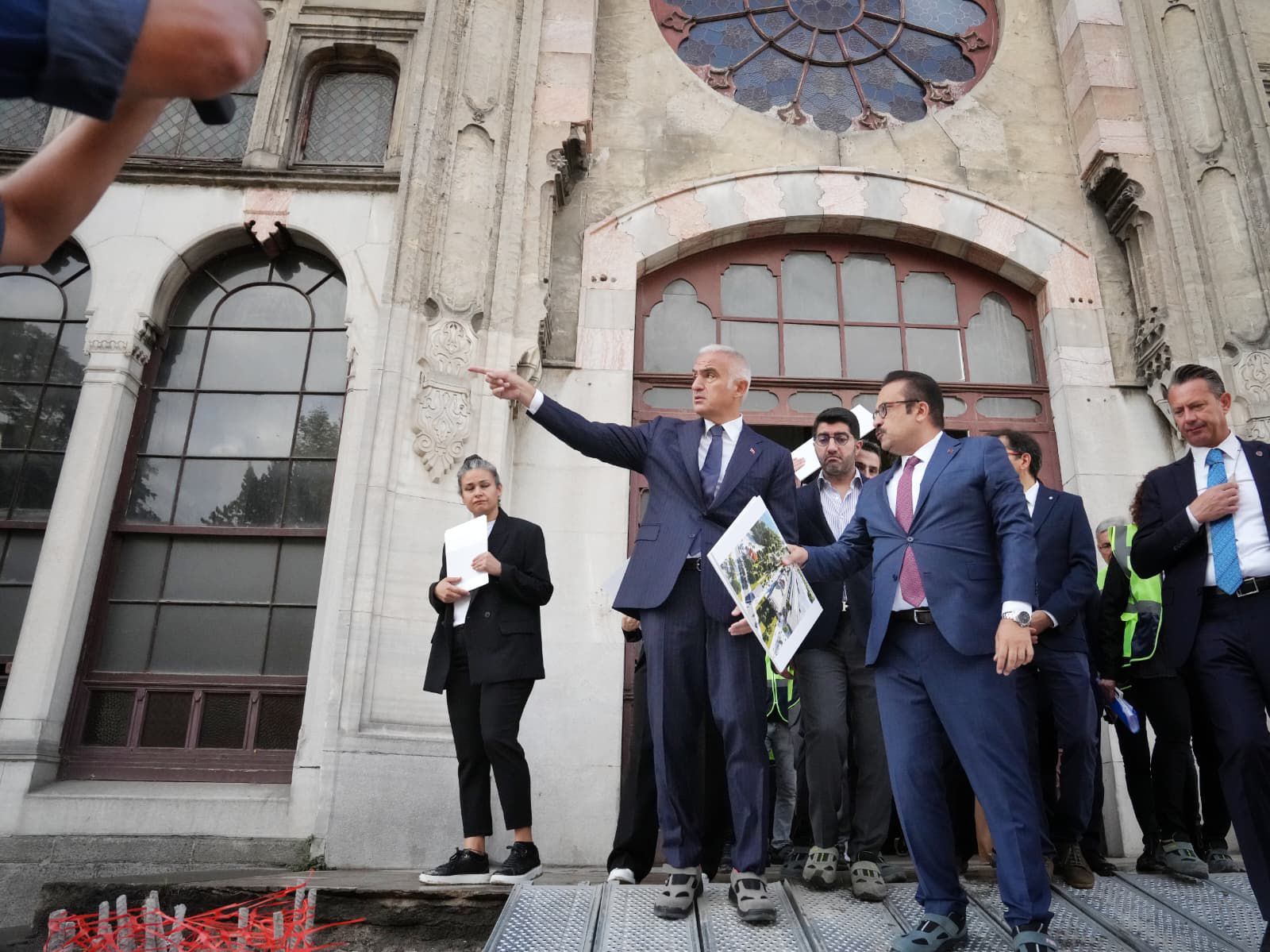 kultur ve turizm bakani mehmet nuri ersoy sirkeci garinda restorasyonun basladigini acikladi otel ya VuQSnrhV