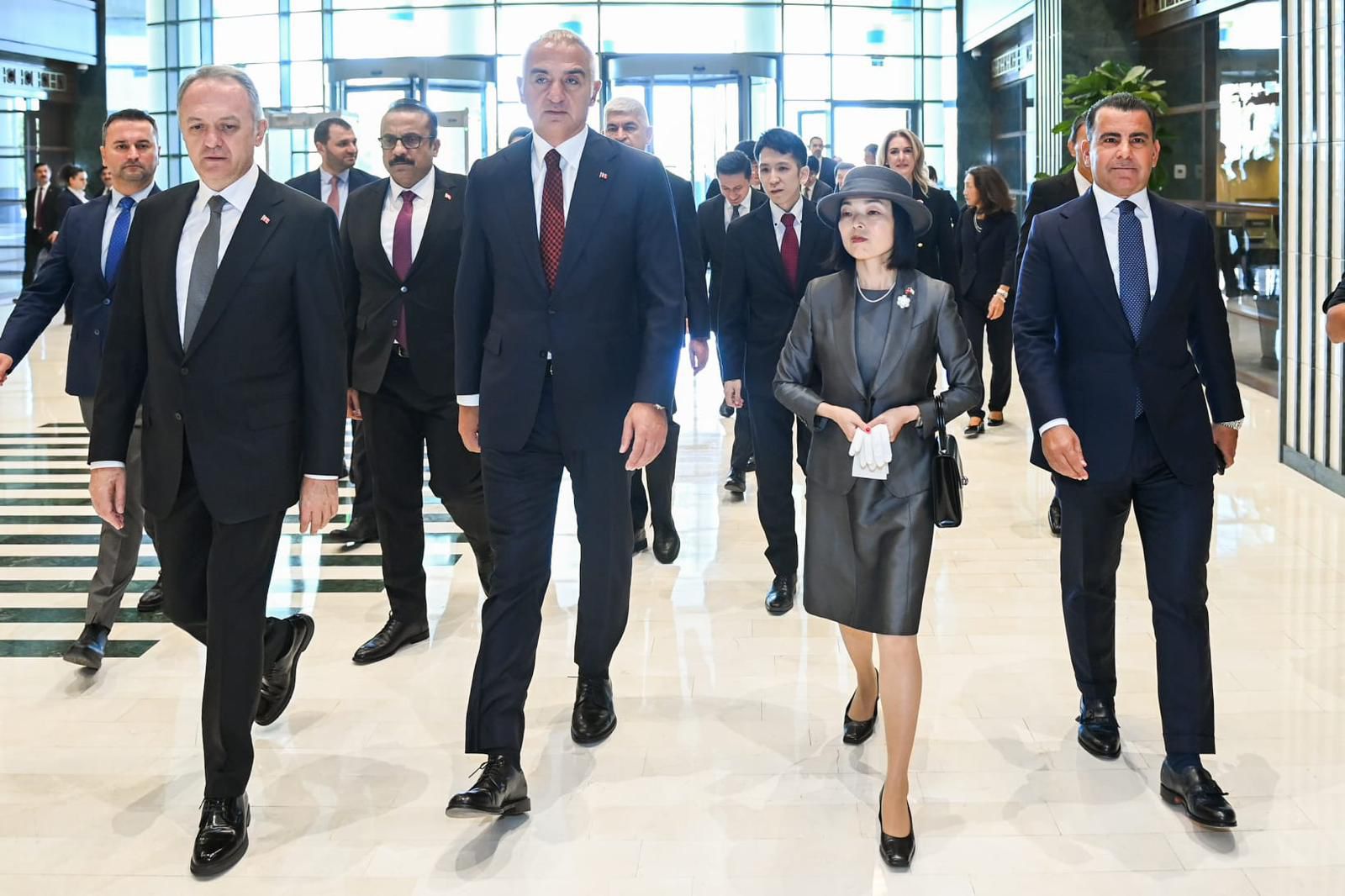 kultur ve turizm bakani mehmet nuri ersoydan prensese japonca tesekkur 0 QVN1Ud9n