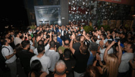 mahkemenin il kongresini iptal ederek kayyum atadigi chp istanbul il baskanliginda gergin gece t2JSsgiQ