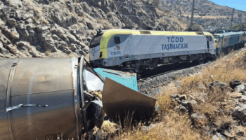 malatyada 2 yuk treni carpisti 1 kisi yaralandi T7SpJYYq