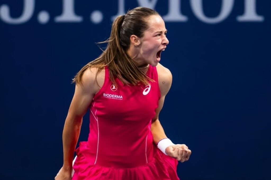 milli sporcu zeynep sonmez cin acik tenis turnuvasinda 3uncu tura yukseldi bJrtLyuV