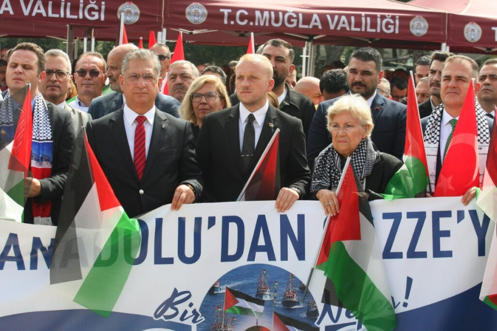 muglada gazzeye destek mitingi duzenlendi sumud filosundan aycin kantoglu canli baglanti ile selam gonderdi SgzQMzeq