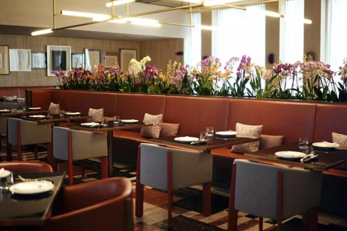 nusr et italyadaki ilk dunyadaki 32nci restoranini milanoda acti italyanlar buyuk ilgi gosterdi 2 uqgqrcQq