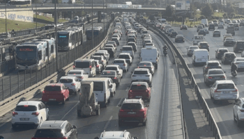 okullarda uyum haftasi basladi yogunluk trafige yansidi ikgcgCLW