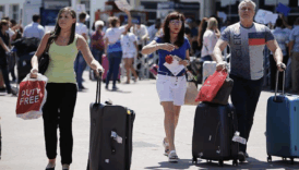 pasaportunda turkiye giris cikis damgasi bulunan bir rus turistin cine girisine izin verilmedigi iddia edildi EeTVMpVx