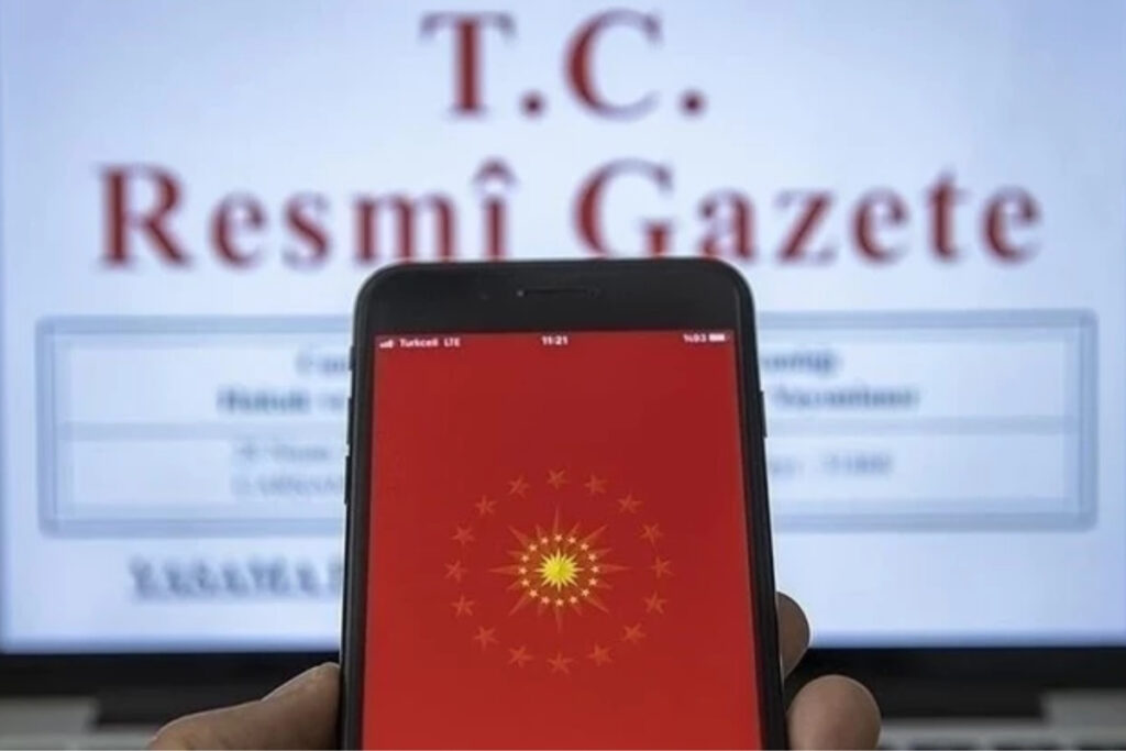resmi gazetede yayimlanan kararla universitelere yeni rektorler ve bakanliklara ust duzey isimler atandi gPRSGI64