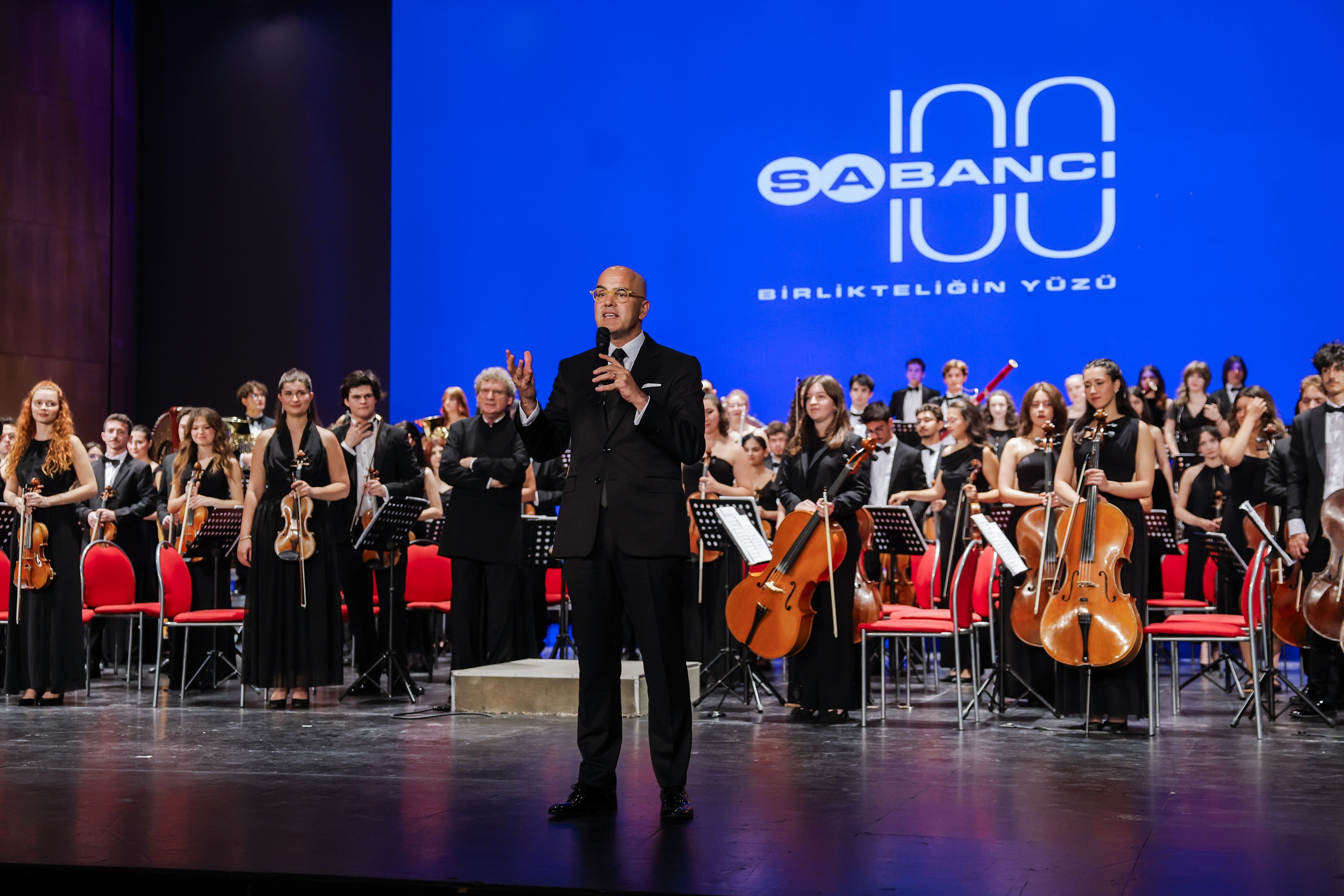 sabanci toplulugu 100uncu yasini gecmise saygi bugune guven gelecege inancla sloganiyla ozel bir konserle aJH5Q4nW