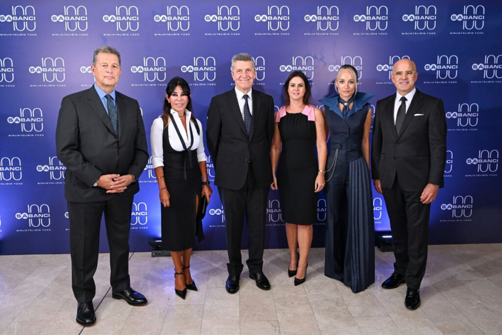 sabanci toplulugu 100uncu yasini gecmise saygi bugune guven gelecege inancla sloganiyla ozel bir konserle fxTIvFgP
