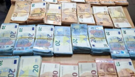 sinirda yakalanan uc turkte 100 bin euro ve yarim kilo altin ele gecirildi DOe764UC