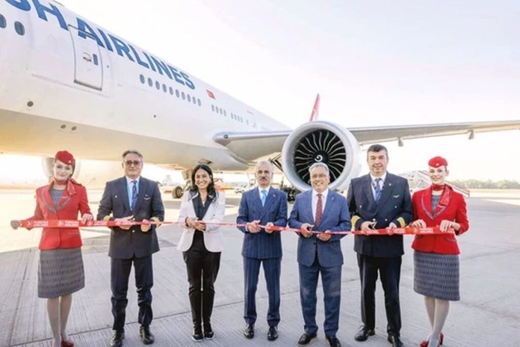 thy endulusun kalbine iniyor sevillaya ilk ucus gerceklesti hedef ispanyol turist sayisini 1 milyona D59OjwJu