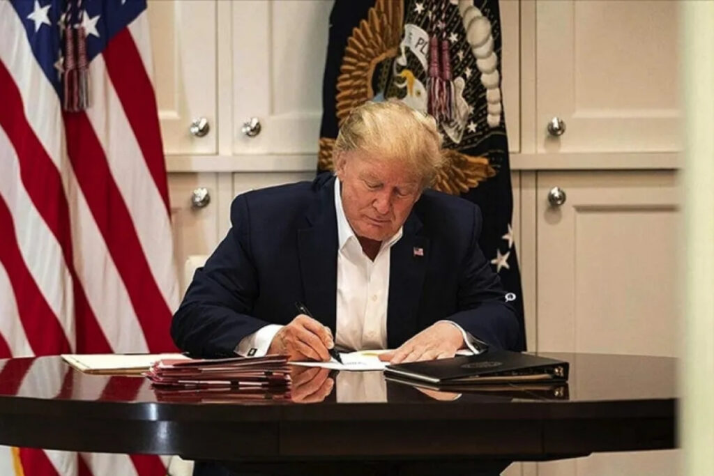 trump h 1b calisma vizesi basvuru ucretini 100 bin dolara cikaran kararnameyi imzaladi PEZMqKRj