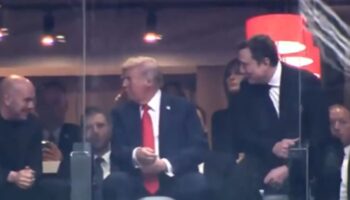 trump ile musk charlie kirk anisina duzenlenen torende buzlari eritti arizonada dikkat ceken bulusma ntQqMfg7