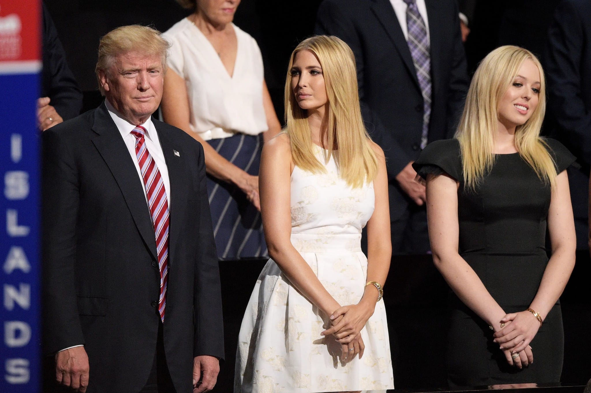 trumpin kizi tiffanynin yaz tatilini turk petrol krali ercument cafer bayeganin mega yati phoneix H7vBbPPp